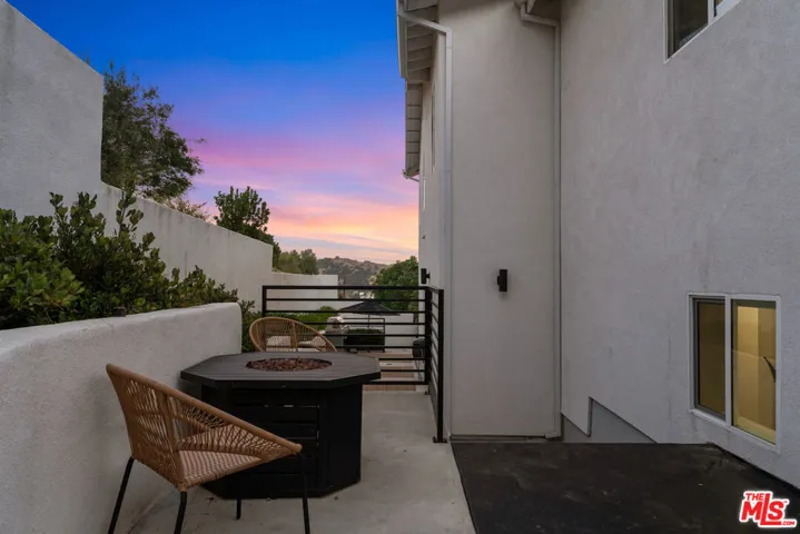 3787 Glenalbyn Drive, Los Angeles, California 90065