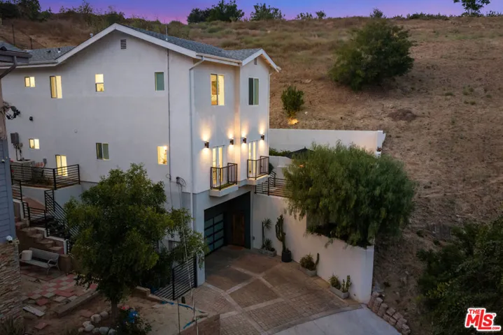 3787 Glenalbyn Drive, Los Angeles, California 90065