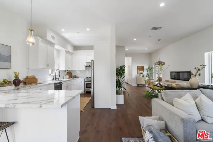 3787 Glenalbyn Drive, Los Angeles, California 90065