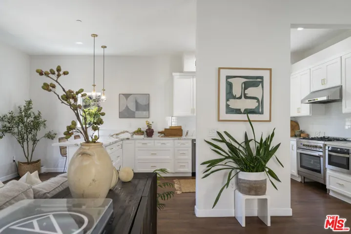 3787 Glenalbyn Drive, Los Angeles, California 90065