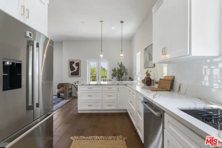 3787 Glenalbyn Drive, Los Angeles, California 90065