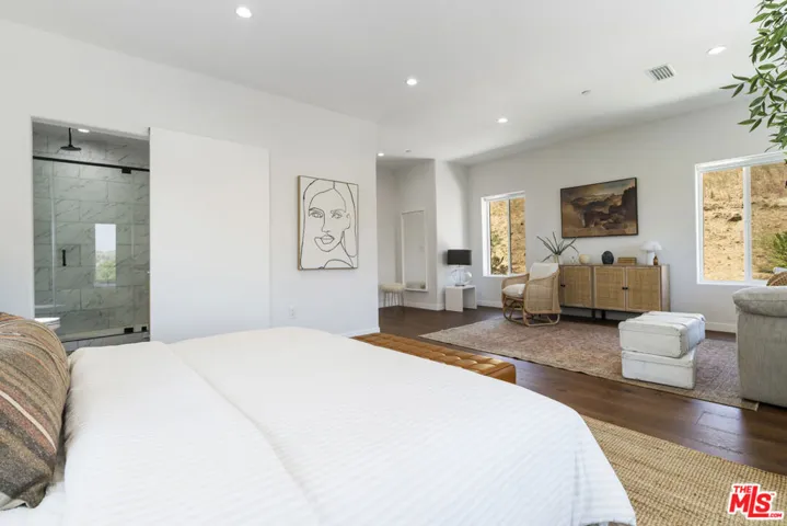 3787 Glenalbyn Drive, Los Angeles, California 90065
