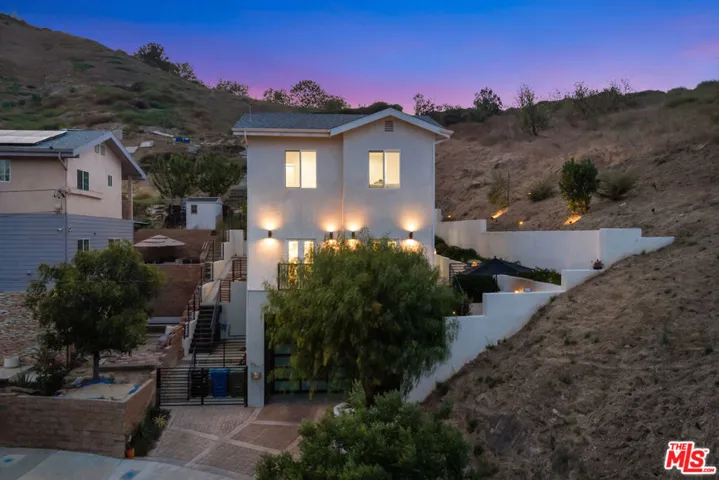 3787 Glenalbyn Drive, Los Angeles, California 90065