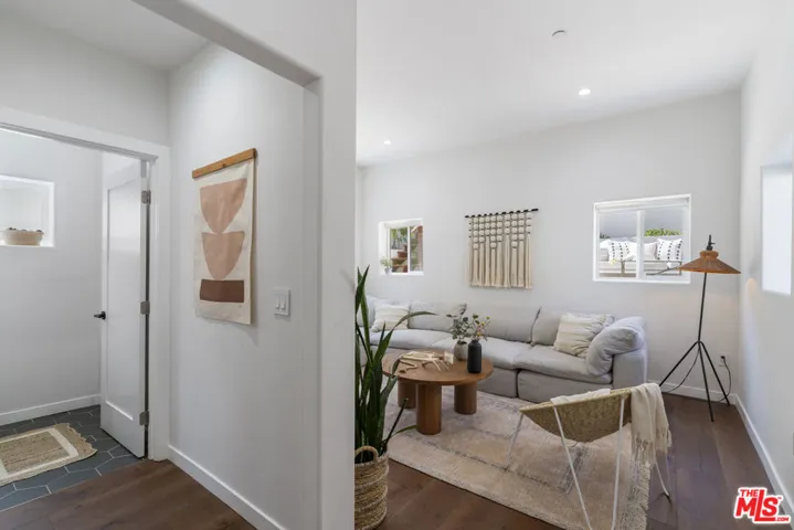 3787 Glenalbyn Drive, Los Angeles, California 90065