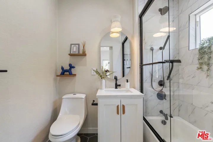 3787 Glenalbyn Drive, Los Angeles, California 90065