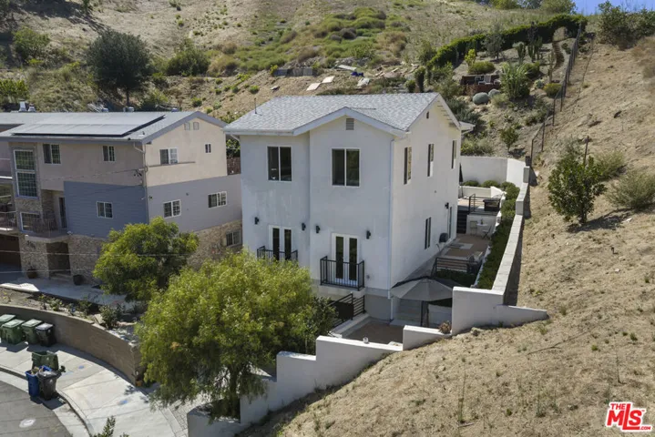 3787 Glenalbyn Drive, Los Angeles, California 90065