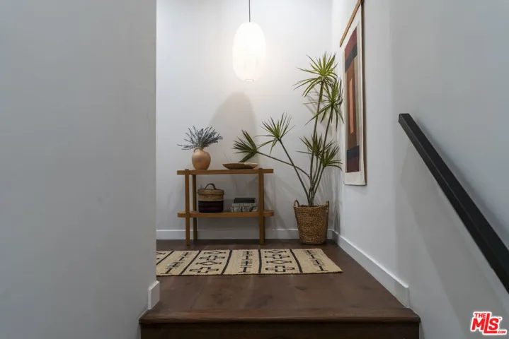 3787 Glenalbyn Drive, Los Angeles, California 90065