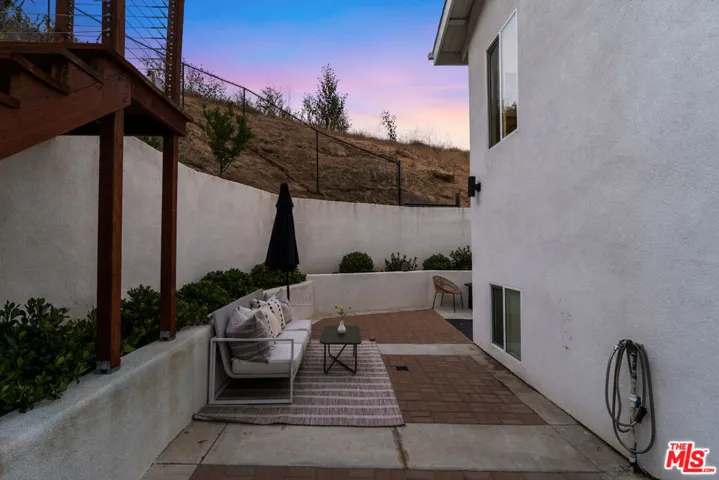 3787 Glenalbyn Drive, Los Angeles, California 90065