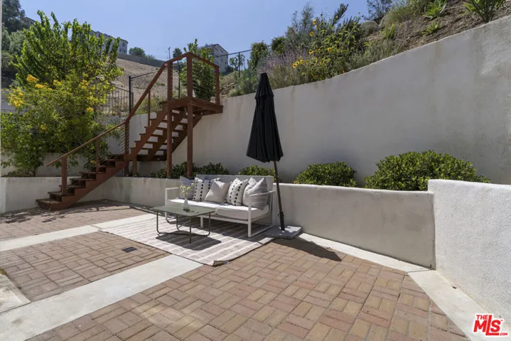 3787 Glenalbyn Drive, Los Angeles, California 90065