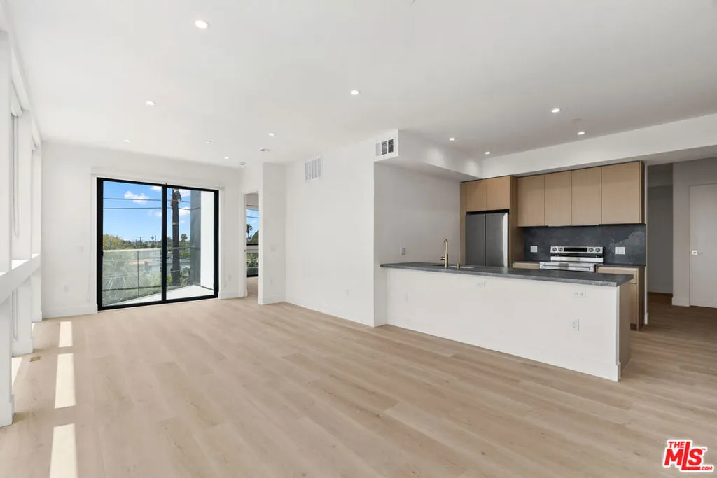 1808 Lincoln Boulevard 507, Venice, California 90291 — photo 5