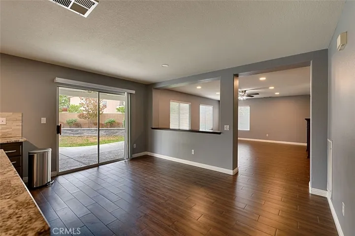 Eating area in kitchen