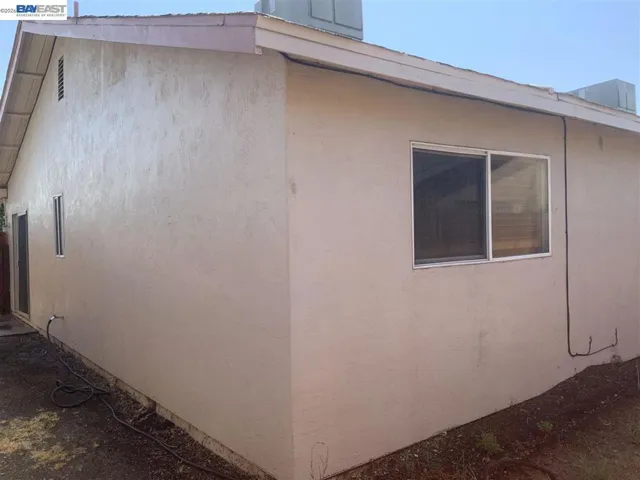 7369 Kelley Drive, Stockton, California 95207-1148