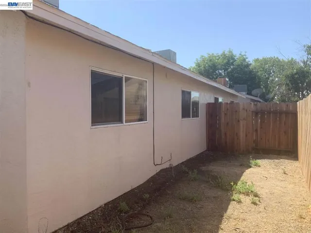 7369 Kelley Drive, Stockton, California 95207-1148