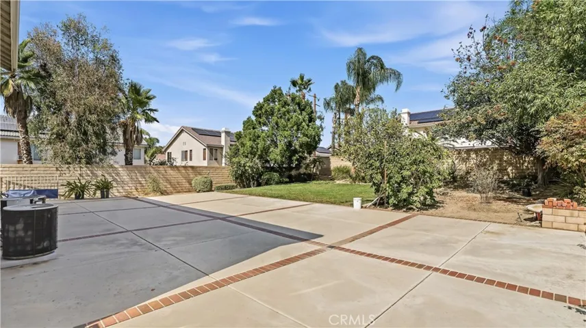 2475 Macbeth, Corona, California 92882