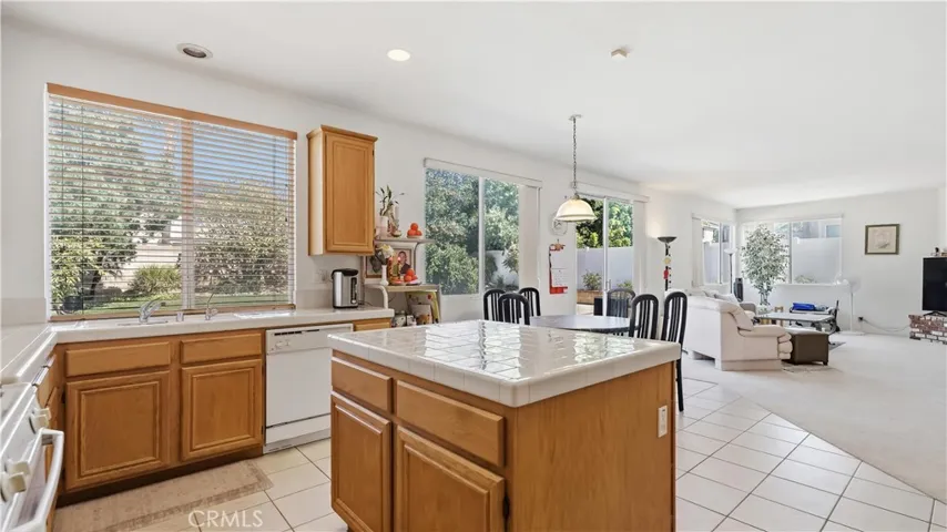 2475 Macbeth, Corona, California 92882