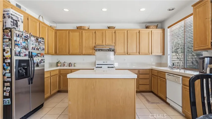 2475 Macbeth, Corona, California 92882