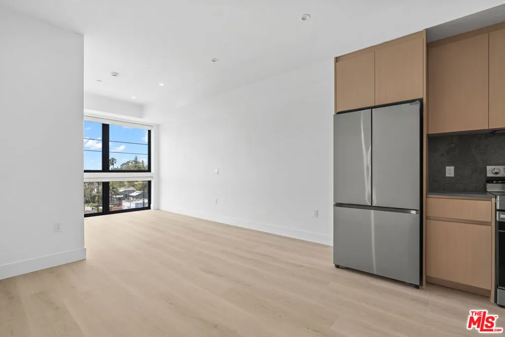 1808 Lincoln Boulevard 204, Venice, California 90291 — photo 5