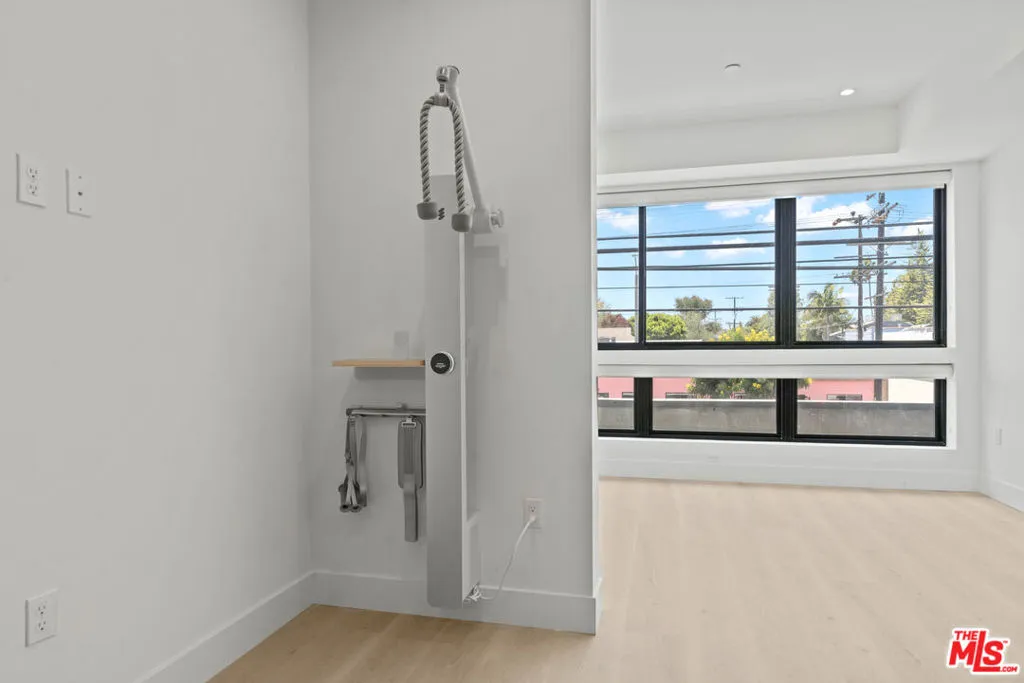 1808 Lincoln Boulevard 204, Venice, California 90291 — photo 4