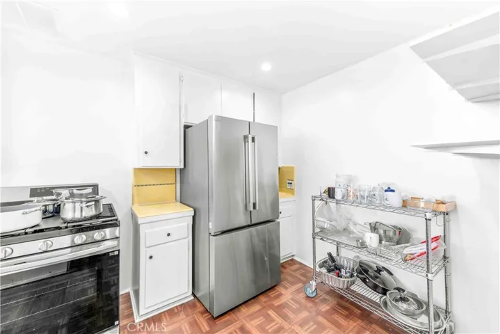 4900 Dockweiler St, Los Angeles, California 90019