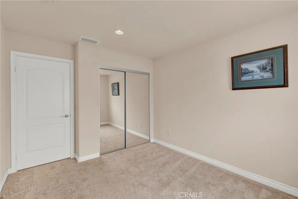 Bedroom 3 - closet