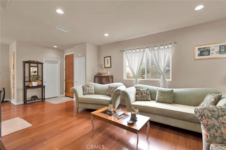 8306 Telegraph, Downey, California 90240