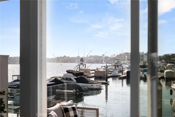 16435 Harbour Lane 13, Huntington Beach, California 92649