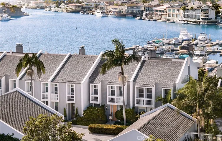 16435 Harbour Lane 13, Huntington Beach, California 92649