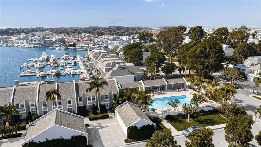 16435 Harbour Lane 13, Huntington Beach, California 92649