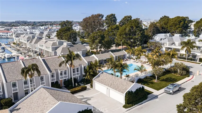 16435 Harbour Lane 13, Huntington Beach, California 92649