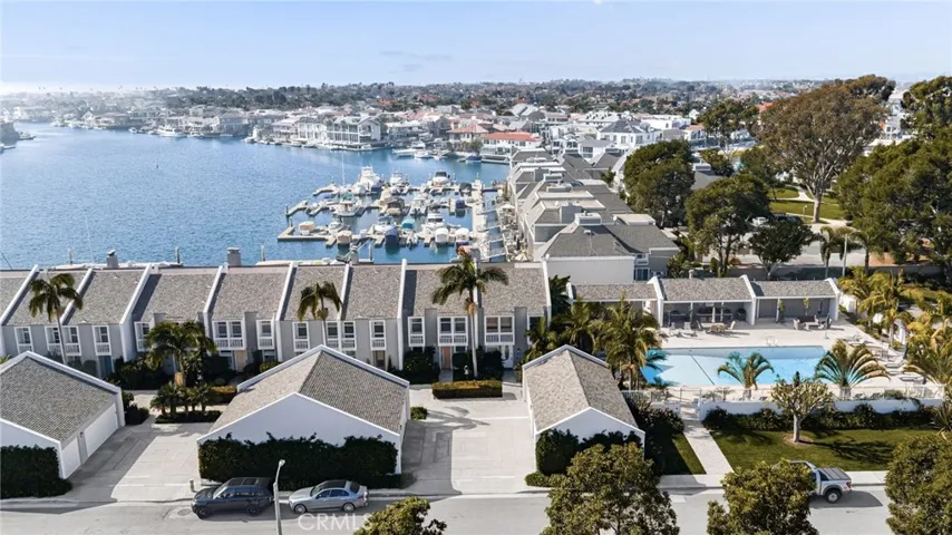 16435 Harbour Lane 13, Huntington Beach, California 92649
