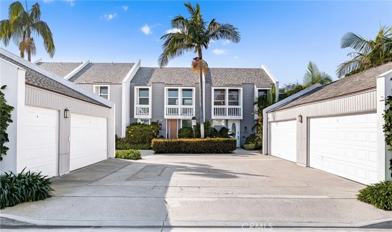 16435 Harbour Lane 13, Huntington Beach, California 92649