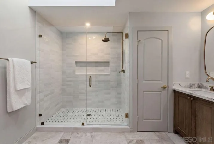 8390 Cliffridge, La Jolla, California 92037