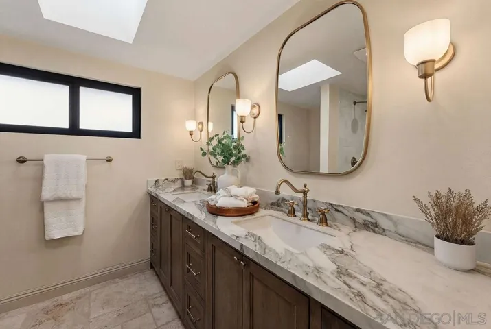 8390 Cliffridge, La Jolla, California 92037