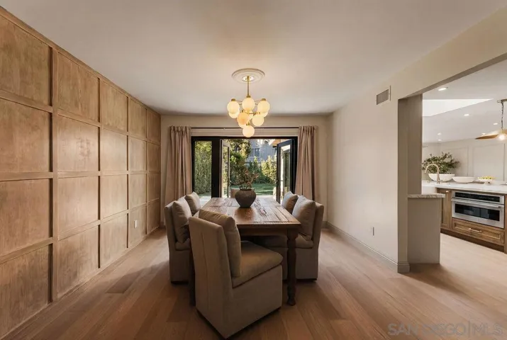 8390 Cliffridge, La Jolla, California 92037