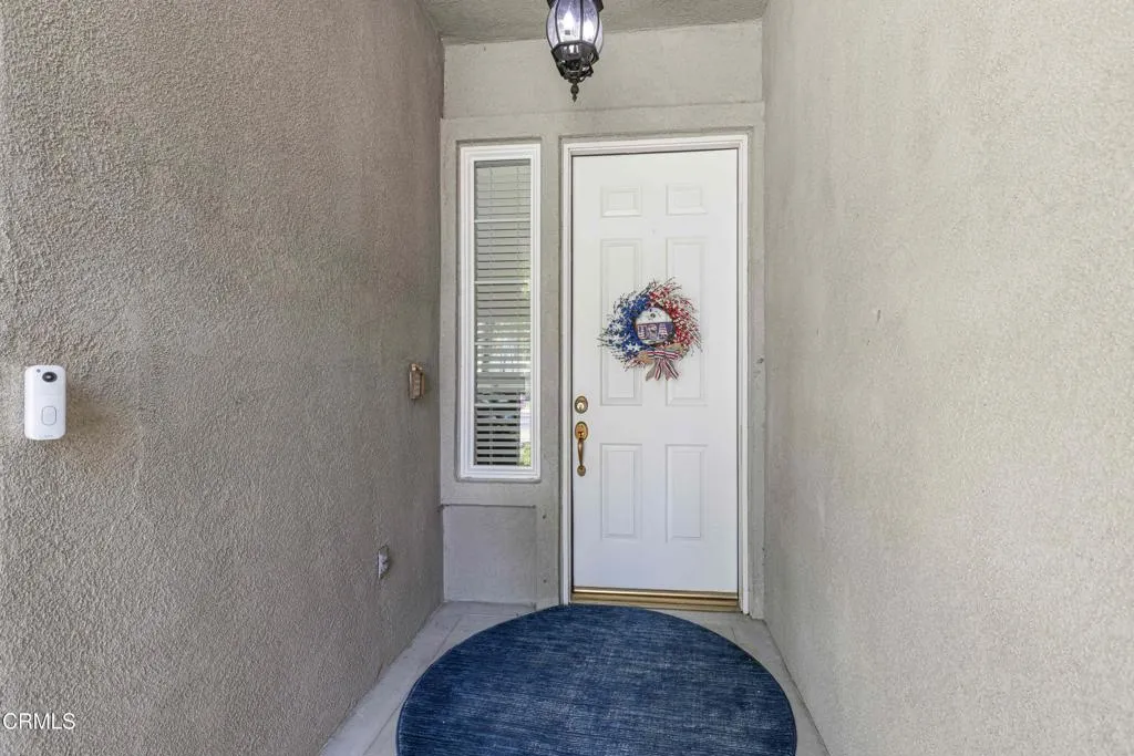 04_front_exterior_4