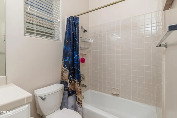 32_bathroom_3