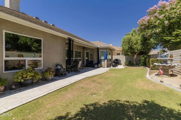 01_front_exterior_1
