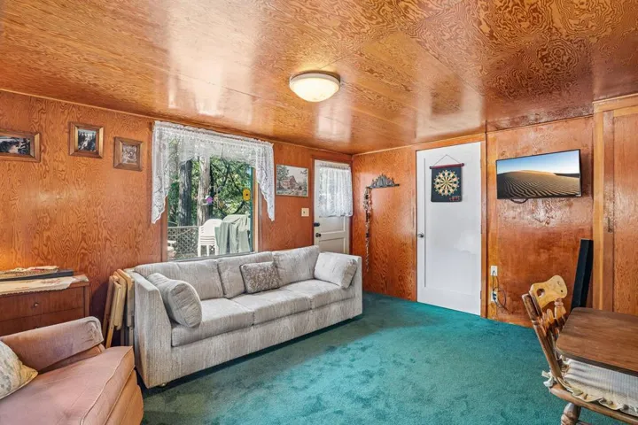 5-web-or-mls-Fern Valley Rd-S0107-010