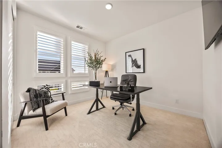 27762 Lens, Valencia, California 91381
