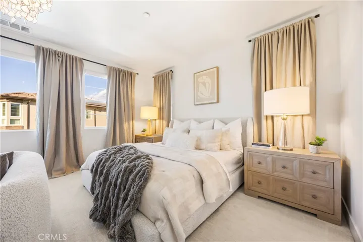 27762 Lens, Valencia, California 91381