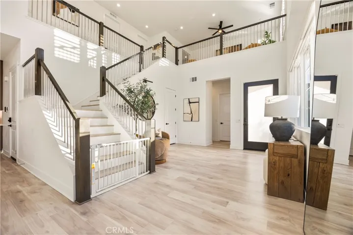 27762 Lens, Valencia, California 91381