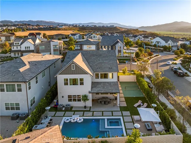 27762 Lens, Valencia, California 91381