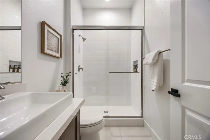 27762 Lens, Valencia, California 91381