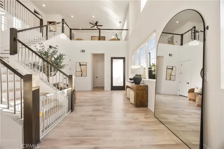 27762 Lens, Valencia, California 91381