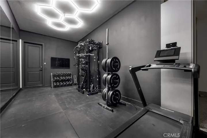27762 Lens, Valencia, California 91381