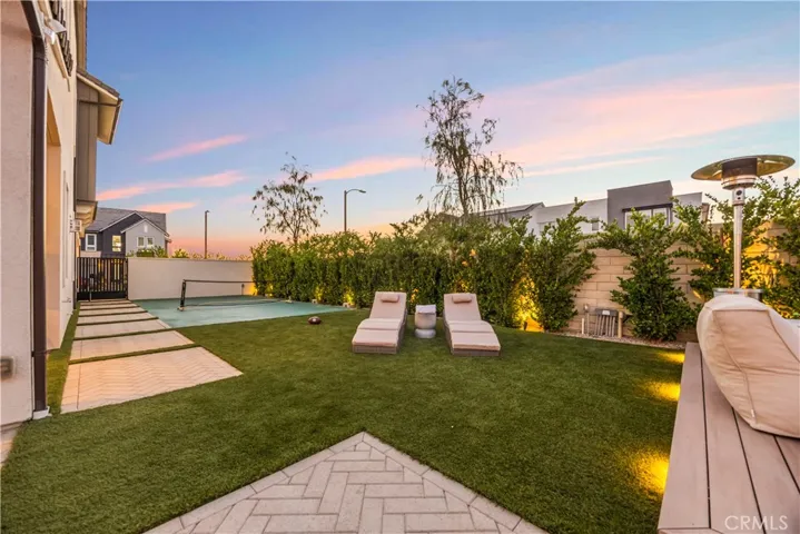 27762 Lens, Valencia, California 91381