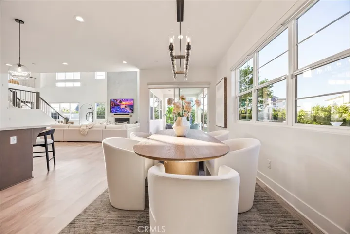 27762 Lens, Valencia, California 91381