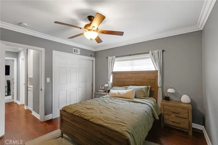 8542 Etiwanda, Northridge, California 91325