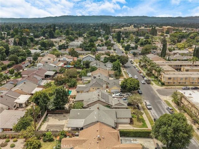 8542 Etiwanda, Northridge, California 91325