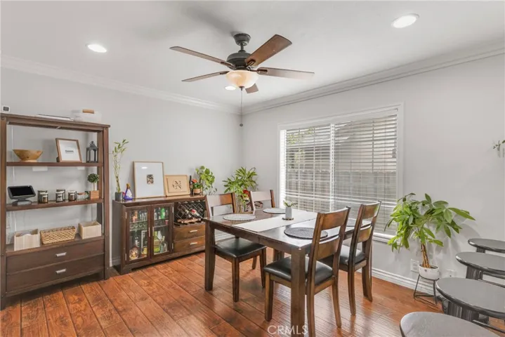 8542 Etiwanda, Northridge, California 91325